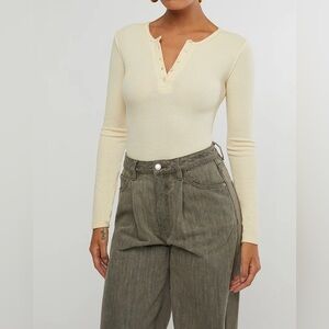 We Wore What Revolve‎ Henley Waffle Knit Ecru Ivory Bodysuit NWT Size L
